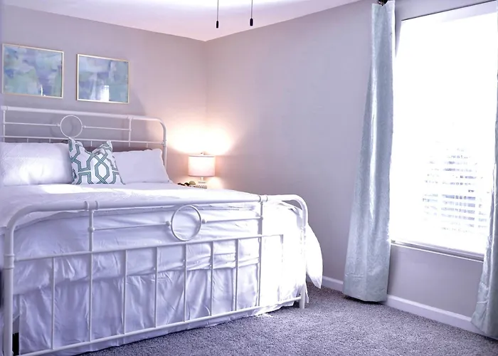 Sleeps 12! 5 Bdrm-2 Kings,3 Queens-Deck & Patio-Mins To Pi & Beaufort