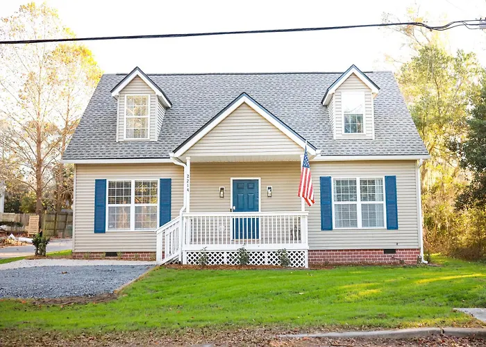 Sleeps 12! 5 Bdrm-2 Kings,3 Queens-Deck & Patio-Mins To Pi & Beaufort