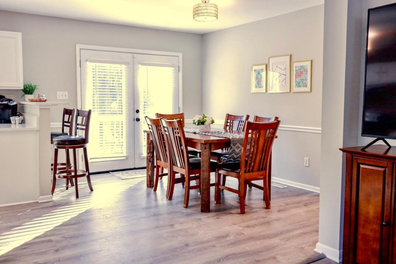Sleeps 12! 5 Bdrm-2 Kings,3 Queens-deck & Patio-mins To Pi & Beaufort Holiday home *