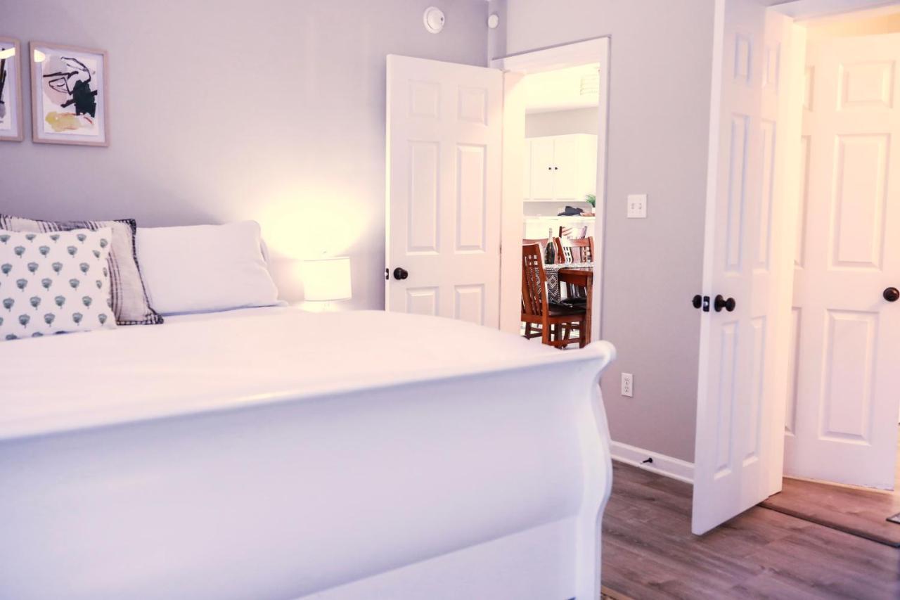 Holiday home Sleeps 12! 5 Bdrm-2 Kings,3 Queens-deck & Patio-mins To Pi & Beaufort