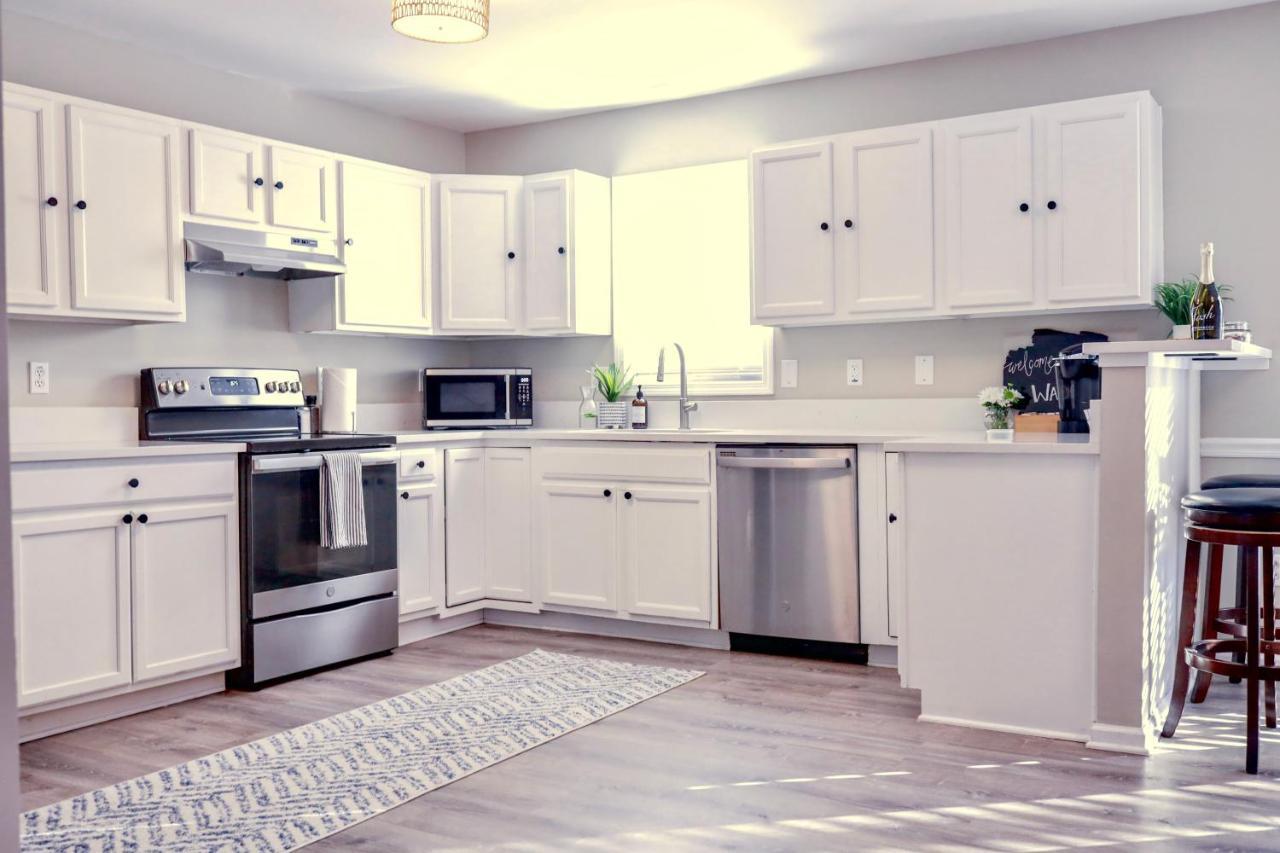 Sleeps 12! 5 Bdrm-2 Kings,3 Queens-deck & Patio-mins To Pi & Beaufort Holiday home