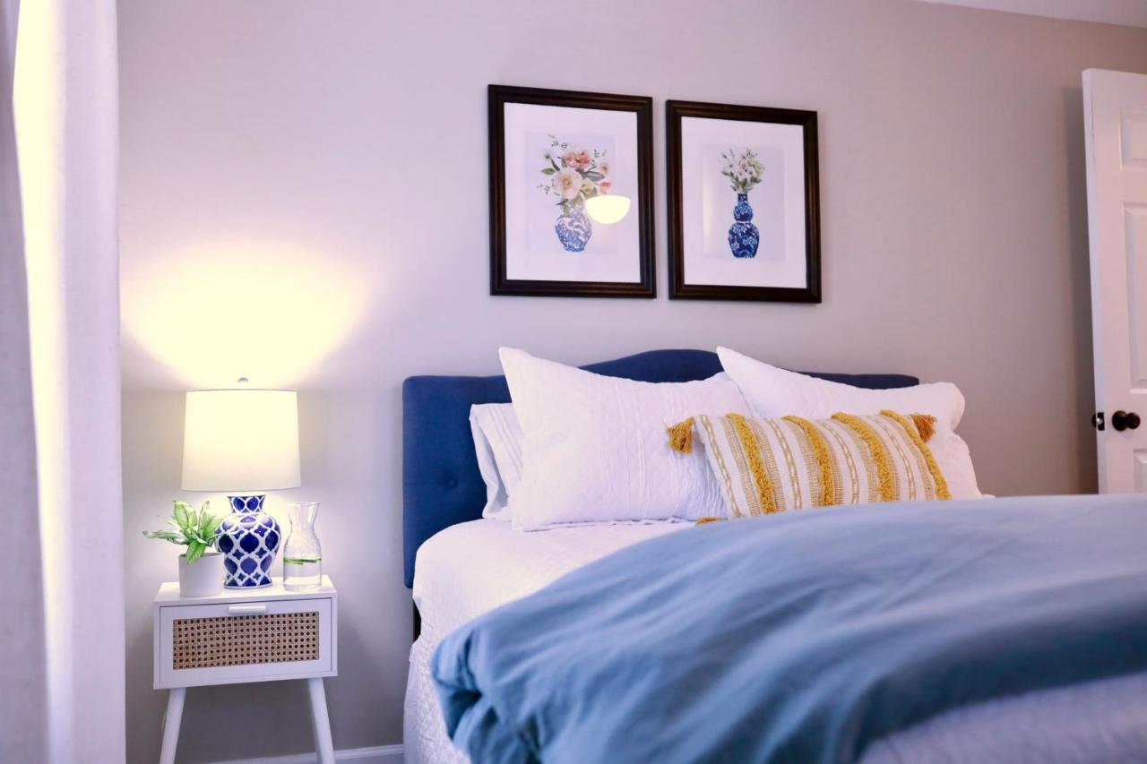 Sleeps 12! 5 Bdrm-2 Kings,3 Queens-deck & Patio-mins To Pi & Beaufort Holiday home Port Royal