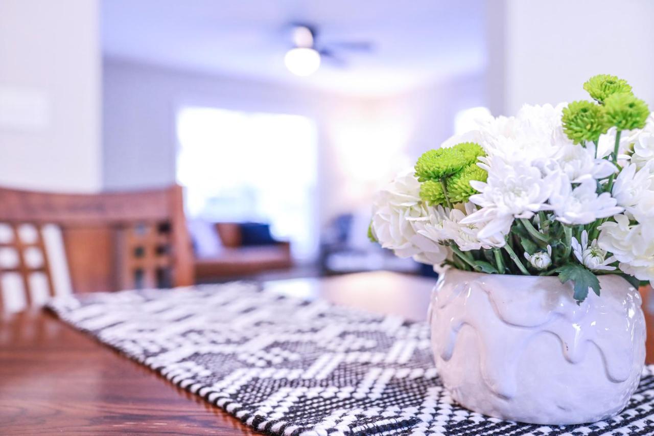 Sleeps 12! 5 Bdrm-2 Kings,3 Queens-deck & Patio-mins To Pi & Beaufort Holiday home