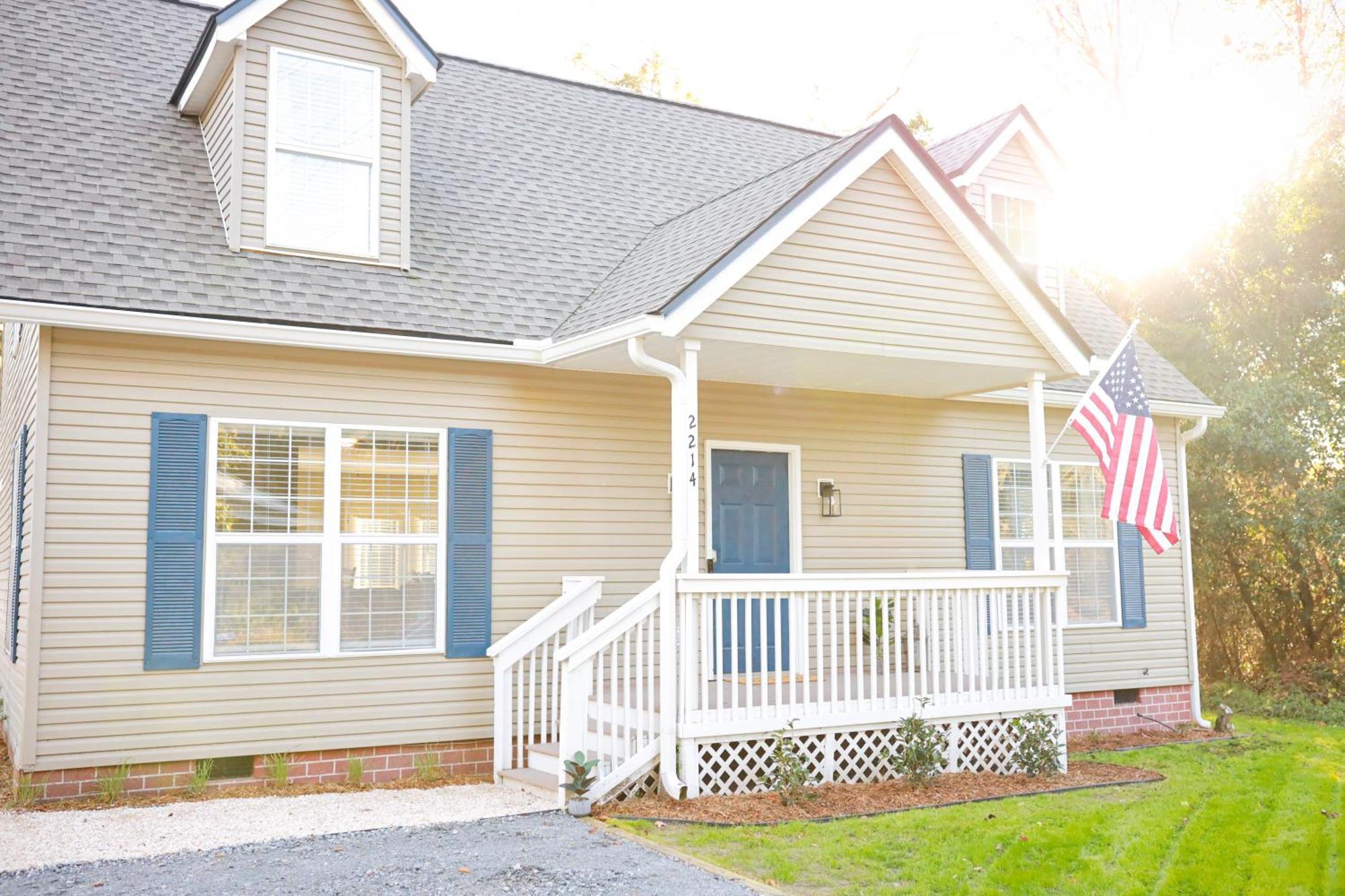 Sleeps 12! 5 Bdrm-2 Kings,3 Queens-deck & Patio-mins To Pi & Beaufort