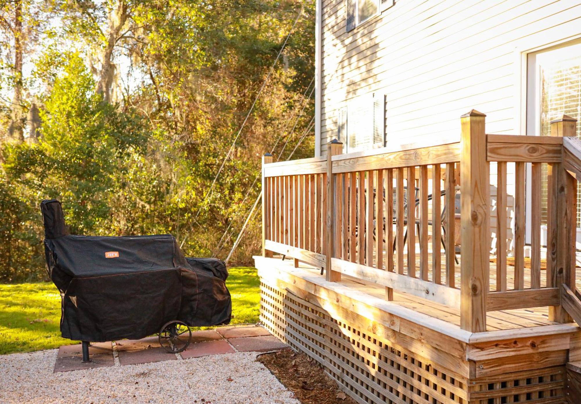 Sleeps 12! 5 Bdrm-2 Kings,3 Queens-deck & Patio-mins To Pi & Beaufort Holiday home *